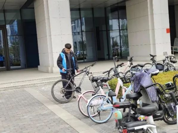 jk黑色丝袜美女被视频网站