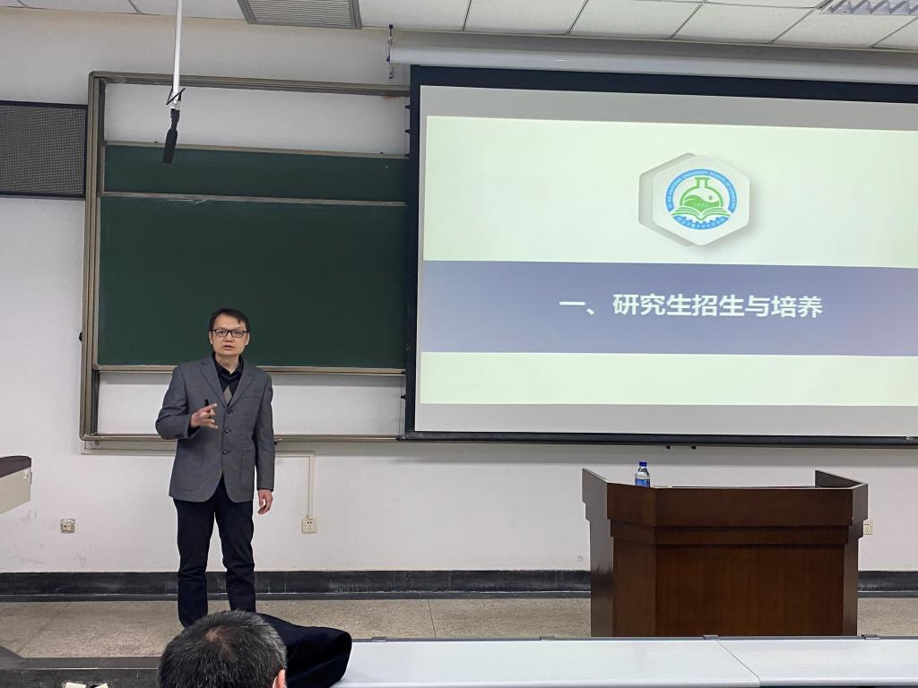 jk黑色丝袜美女被视频网站